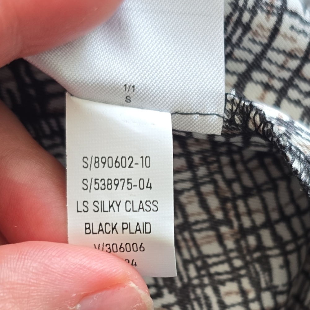 Banana Republic Black & White Abstract Print Button-Up Shirt Size Small - Picture 10 of 12
